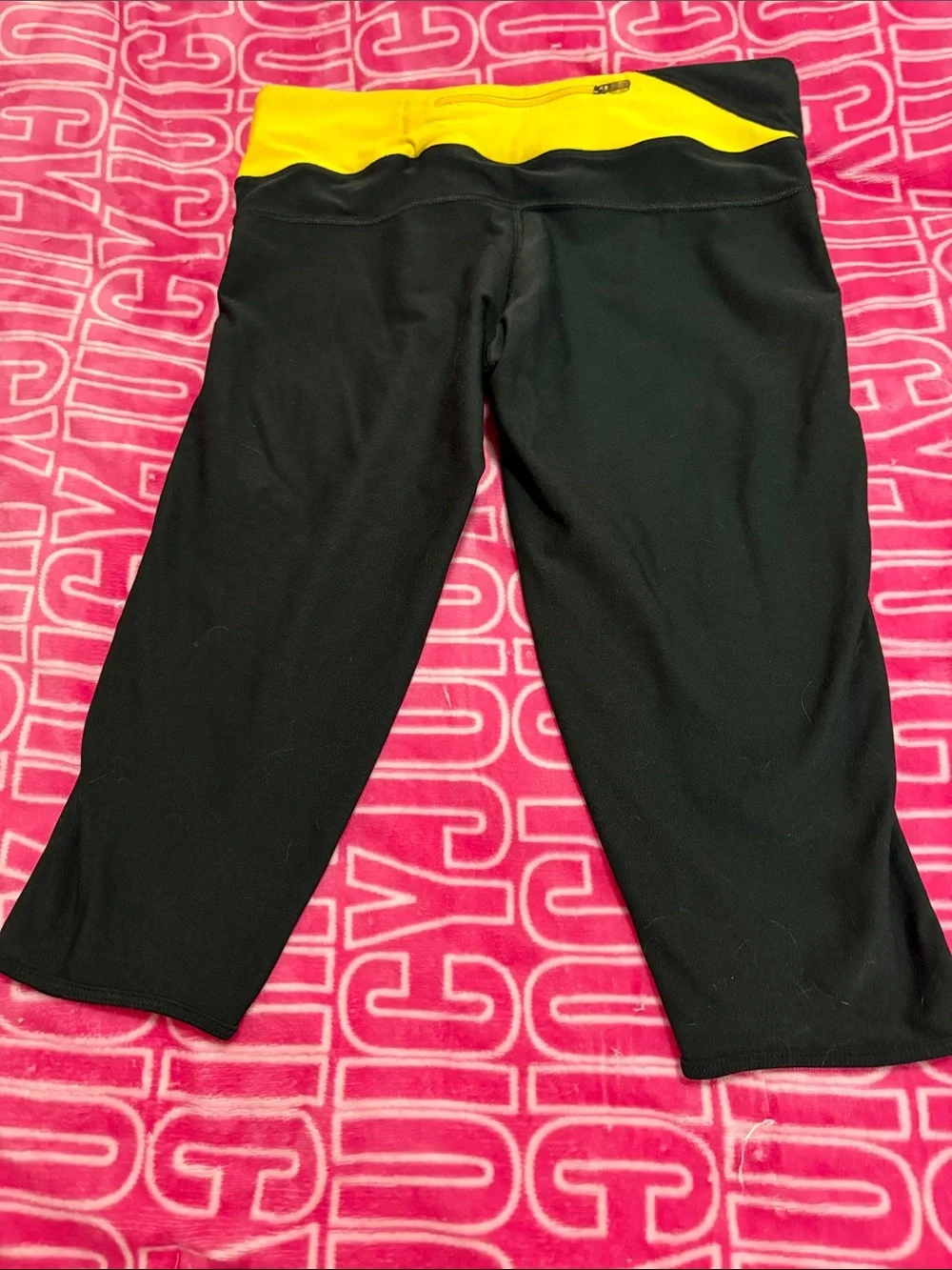 Nike women capri